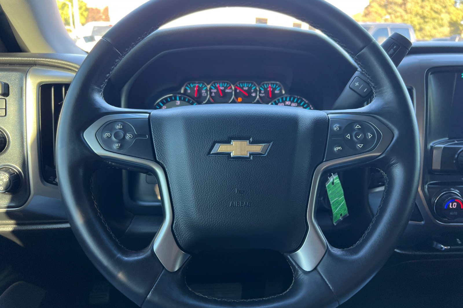 Used 2018 Chevrolet Silverado 1500 LT w/ All Star Edition AWD/4WD image 21