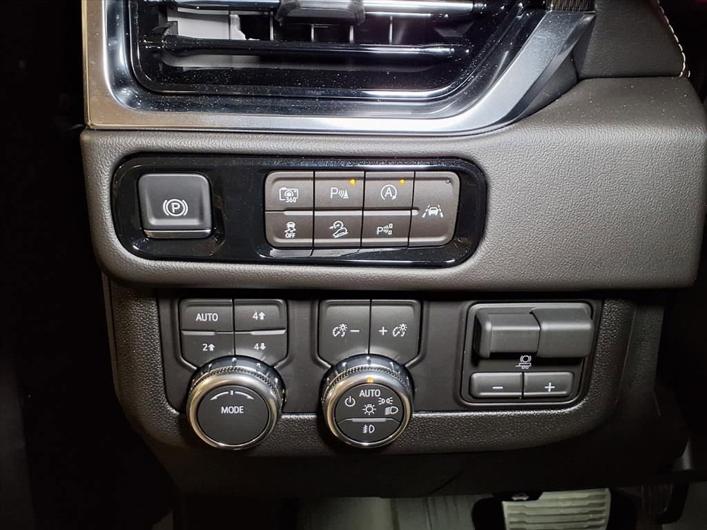 New 2026 GMC Yukon XL Elevation AWD/4WD image 17