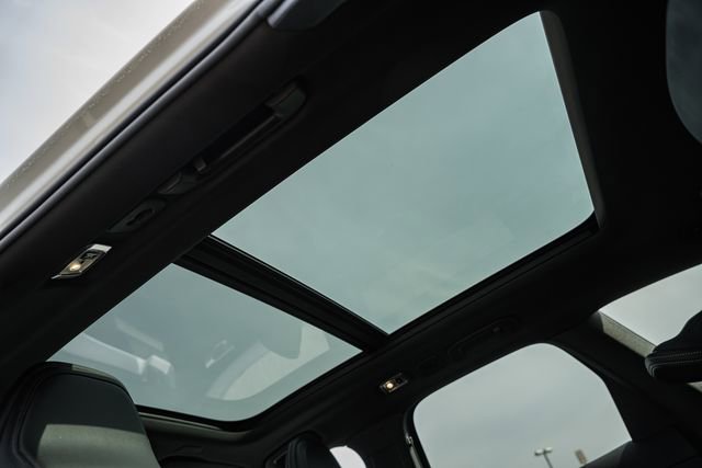 Used 2021 Volvo XC60 T6 R-Design w/ Advanced Package image 33