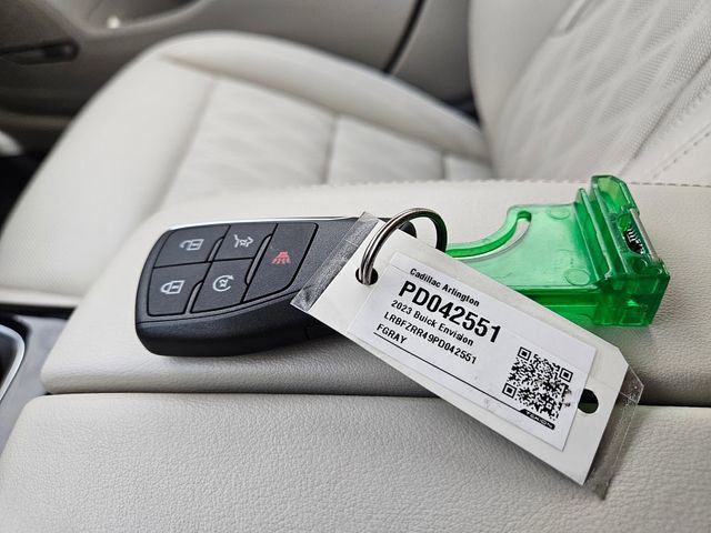 Used 2023 Buick Envision Avenir image 30