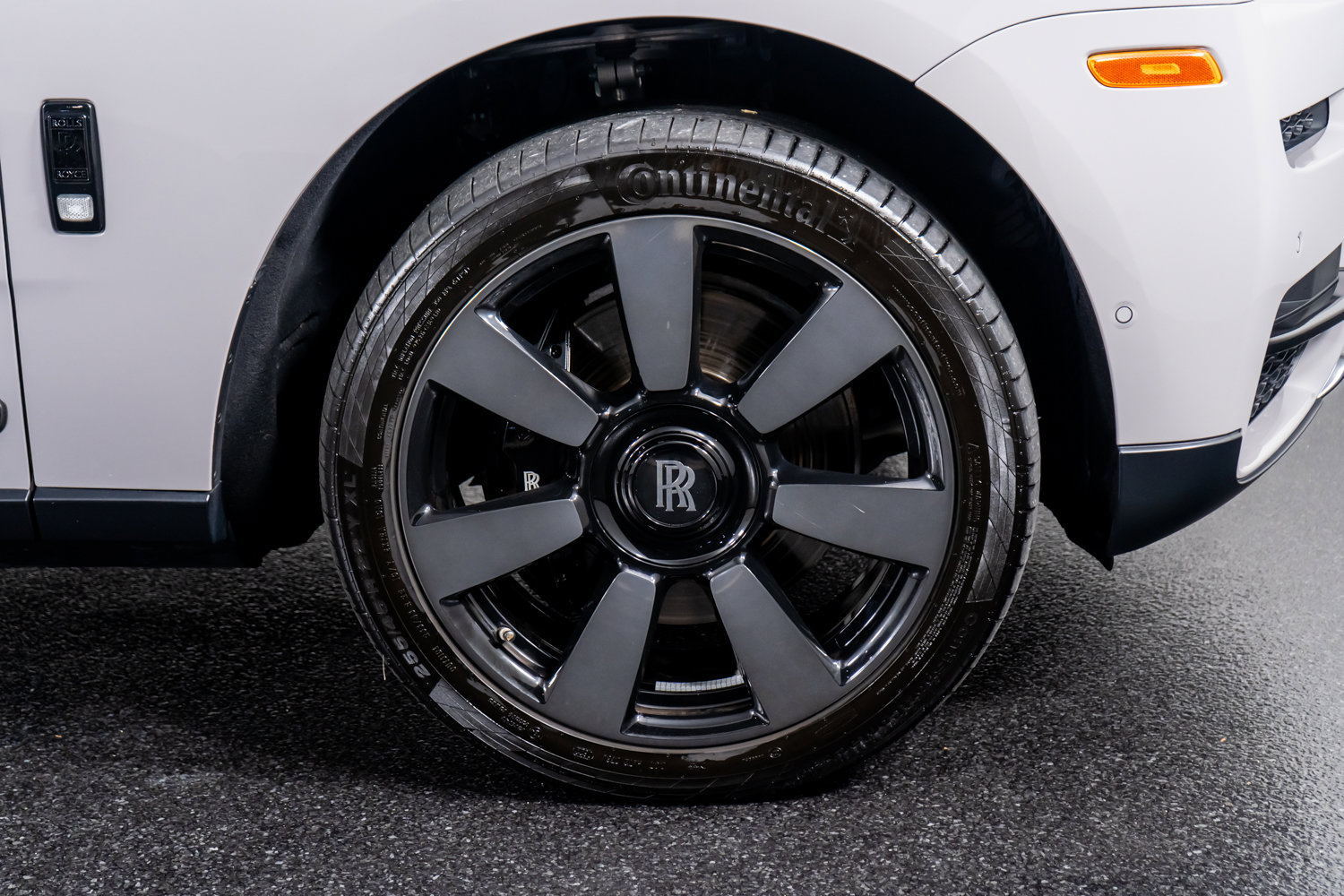 Used 2023 Rolls-Royce Cullinan image 7