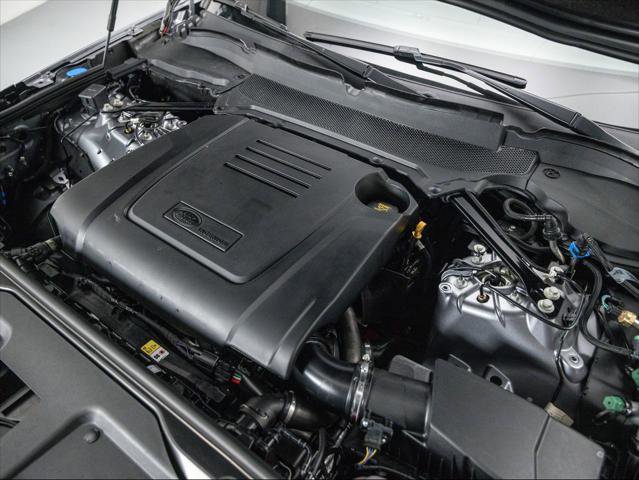 New 2025 Land Rover Discovery S image 31