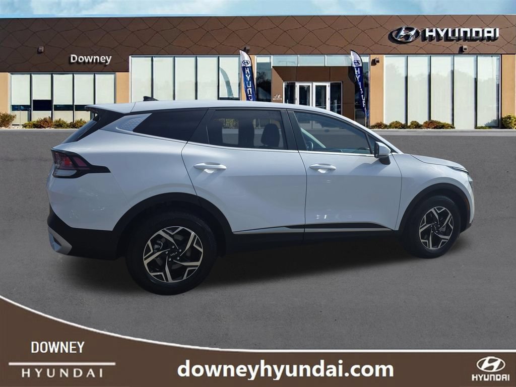 Used 2025 Kia Sportage LX FWD image 6