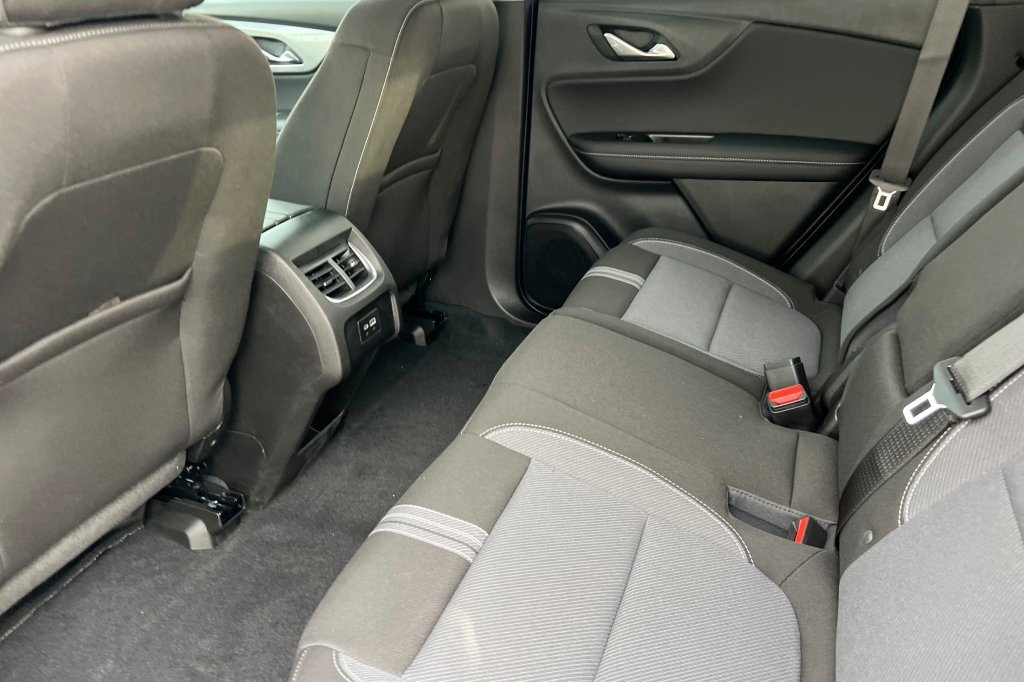 New 2026 Chevrolet Blazer LT w/ Convenience Package image 9