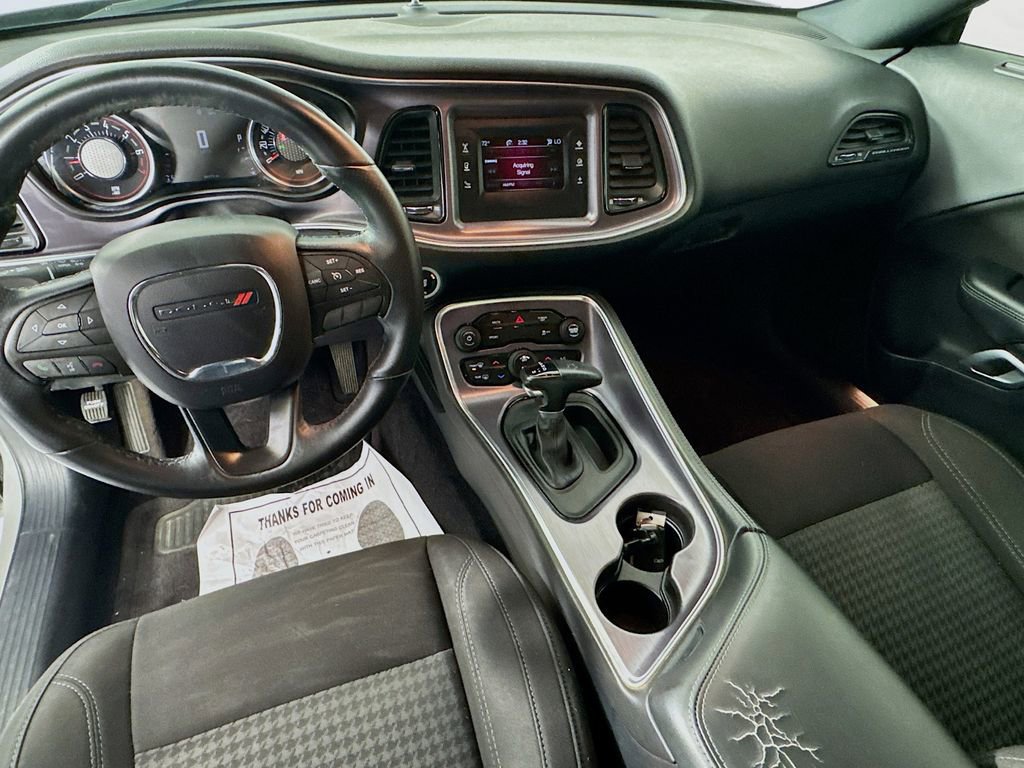 Used 2017 Dodge Challenger SXT image 25