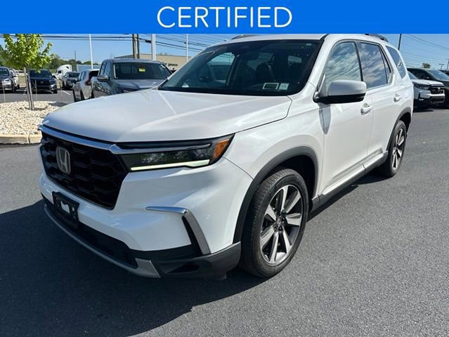 Certified 2023 Honda Pilot Touring image 3