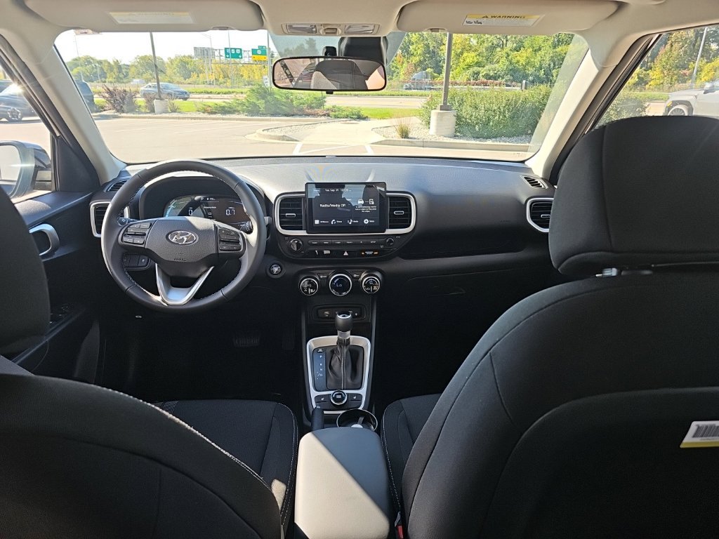 New 2026 Hyundai Venue SEL FWD image 35