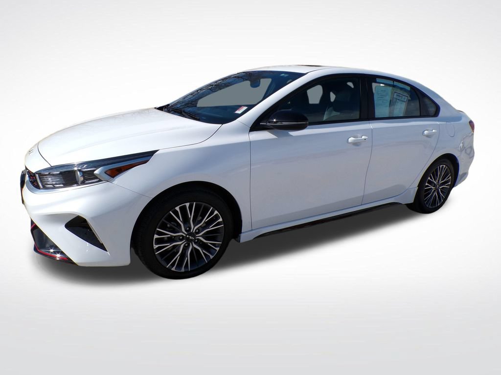 Used 2023 Kia Forte GT-Line w/ GT-Line Premium Package FWD image 2
