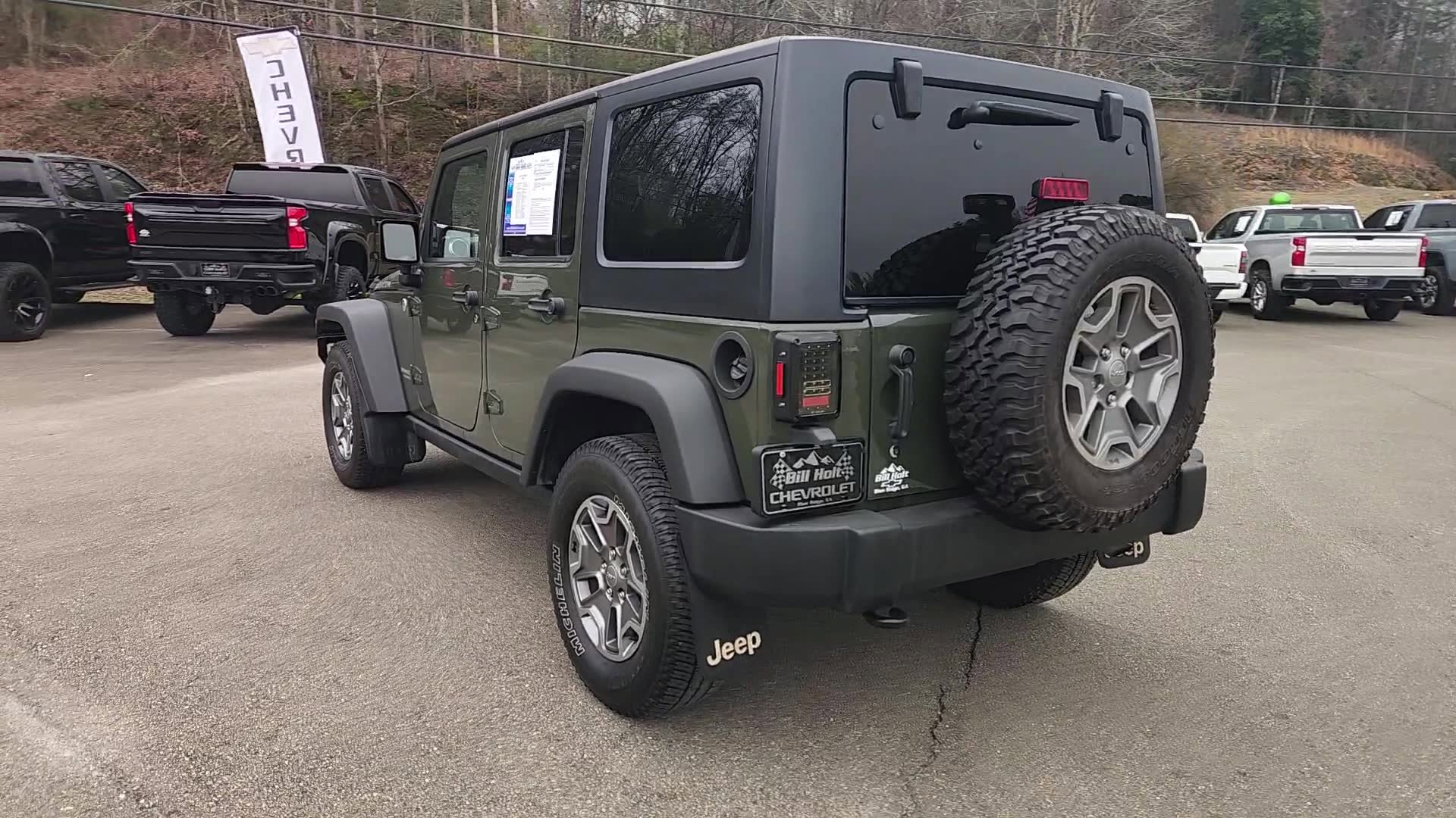 Used 2015 Jeep Wrangler Unlimited Rubicon w/ Connectivity Group image 12