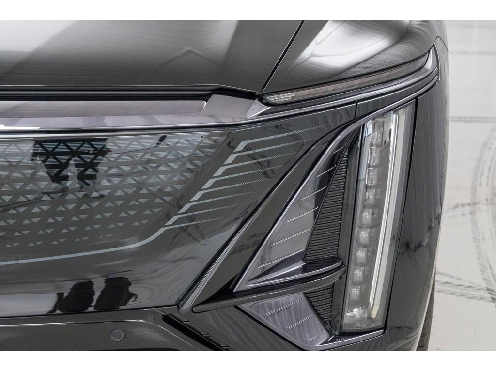 New 2026 Cadillac Lyriq V w/ Exterior Carbon Fiber Package image 9
