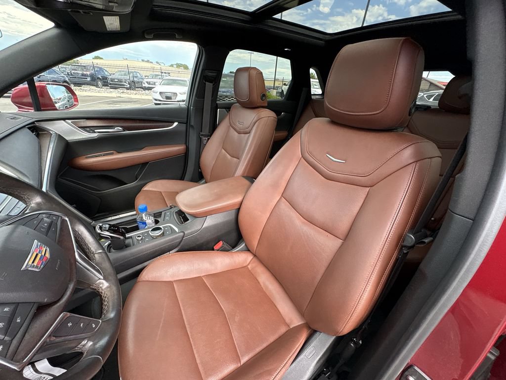 Used 2020 Cadillac XT5 Premium Luxury w/ LPO, Floor Liner Package FWD image 17