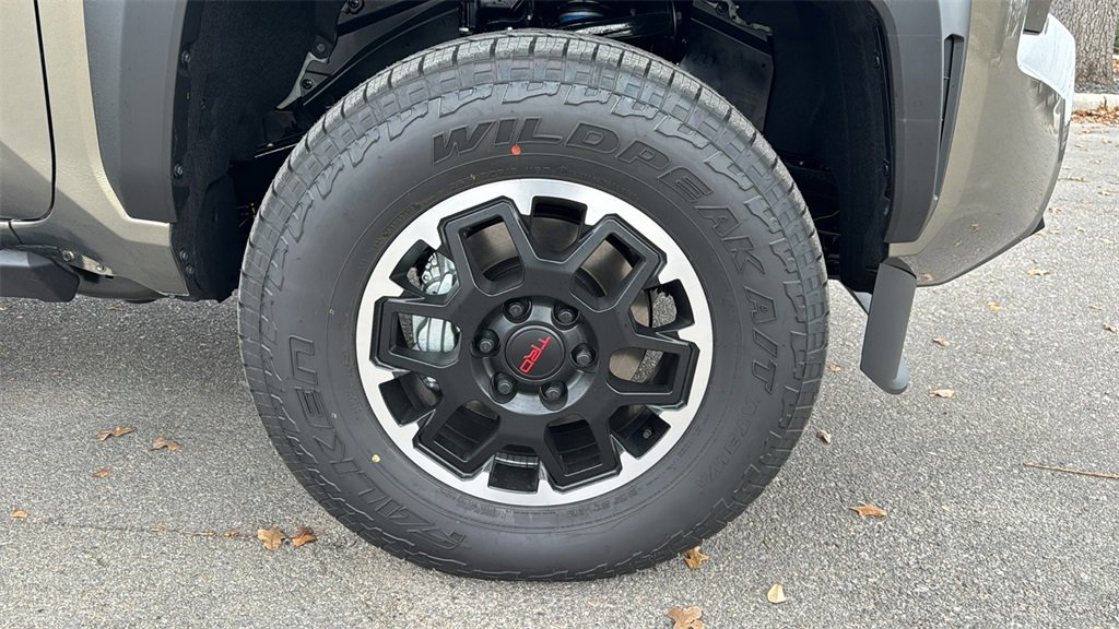 New 2025 Toyota Tacoma TRD Off-Road image 12