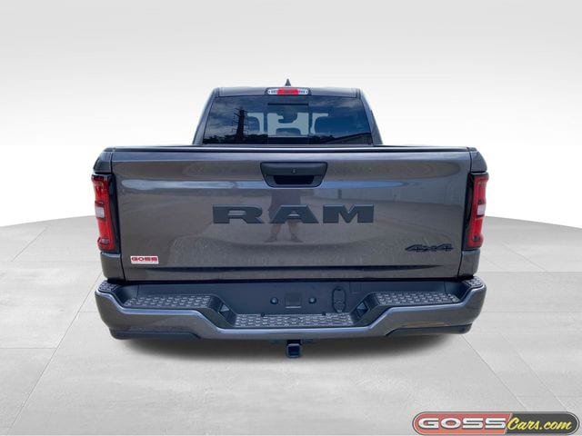 New 2026 RAM 1500 Express AWD/4WD image 4