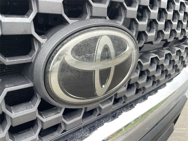 Used 2019 Toyota Tundra SR5 w/ SR5 Convenience Package image 29