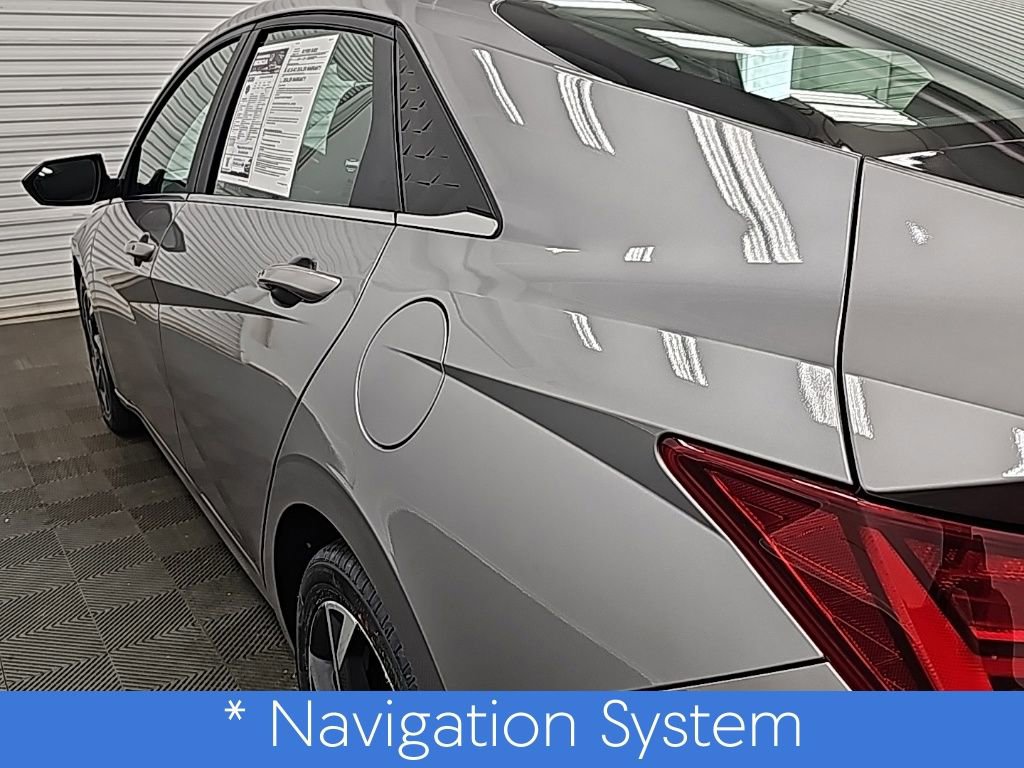 Used 2024 Hyundai Elantra SEL w/ Convenience Package image 7