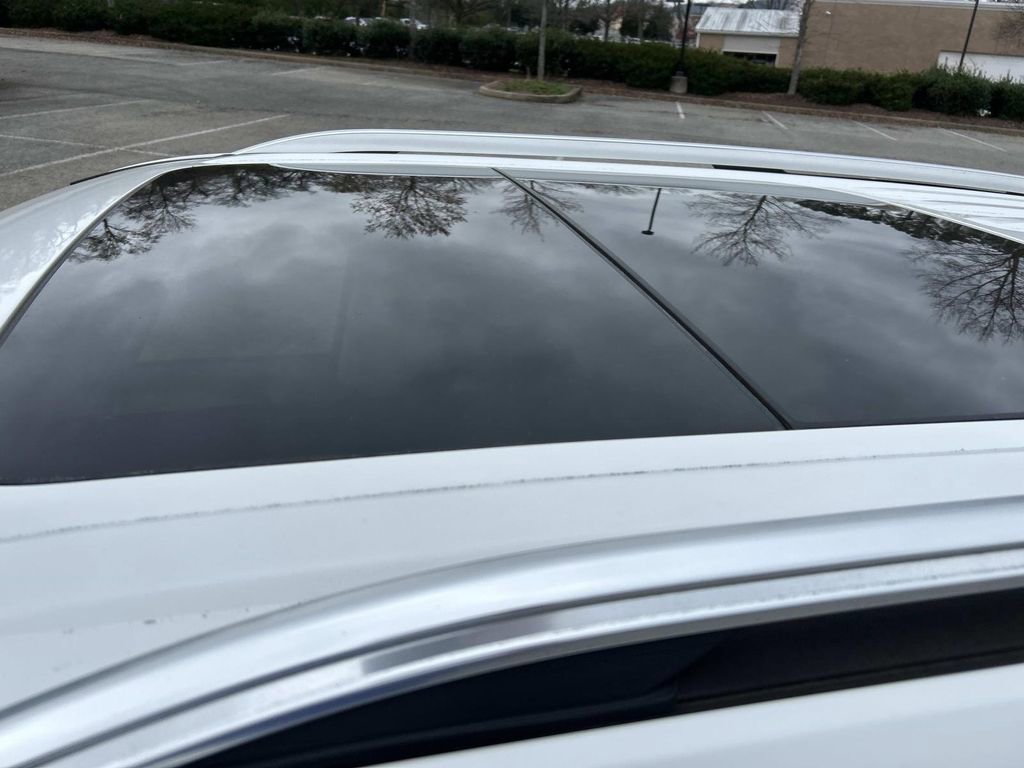 Used 2021 Ford Explorer Limited w/ Equipment Group 301A image 12