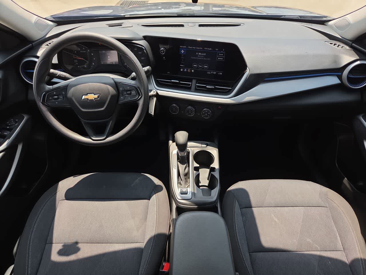 Used 2024 Chevrolet Trax LS w/ LS Convenience Package FWD image 17