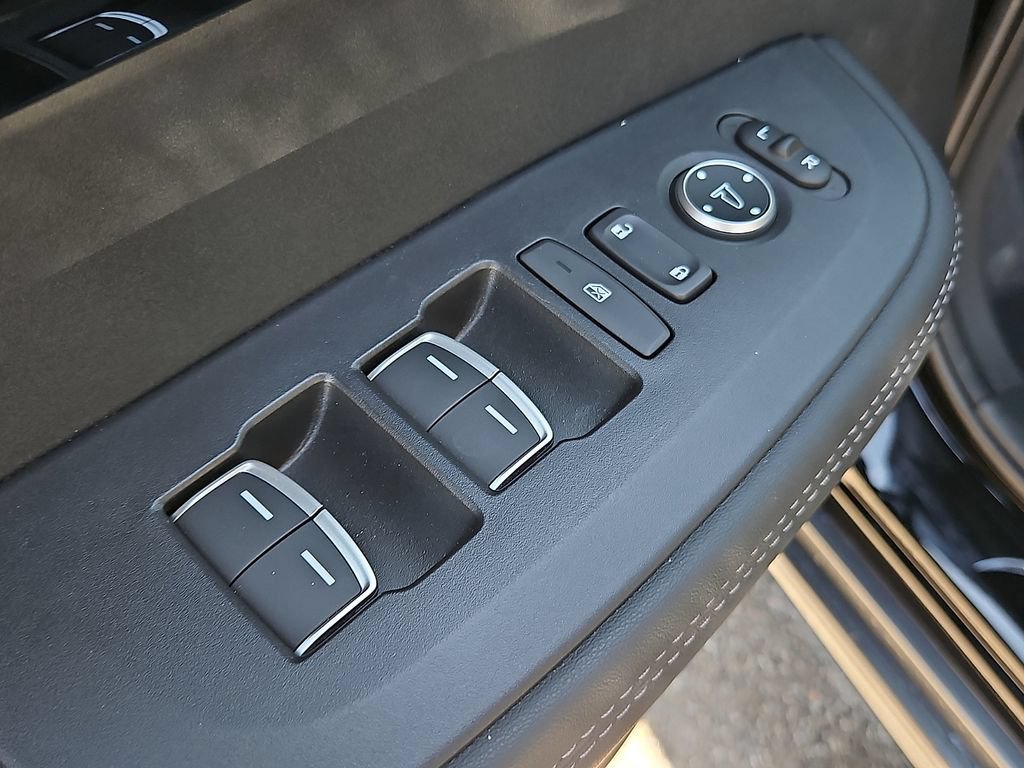 Used 2025 Acura ADX FWD image 16