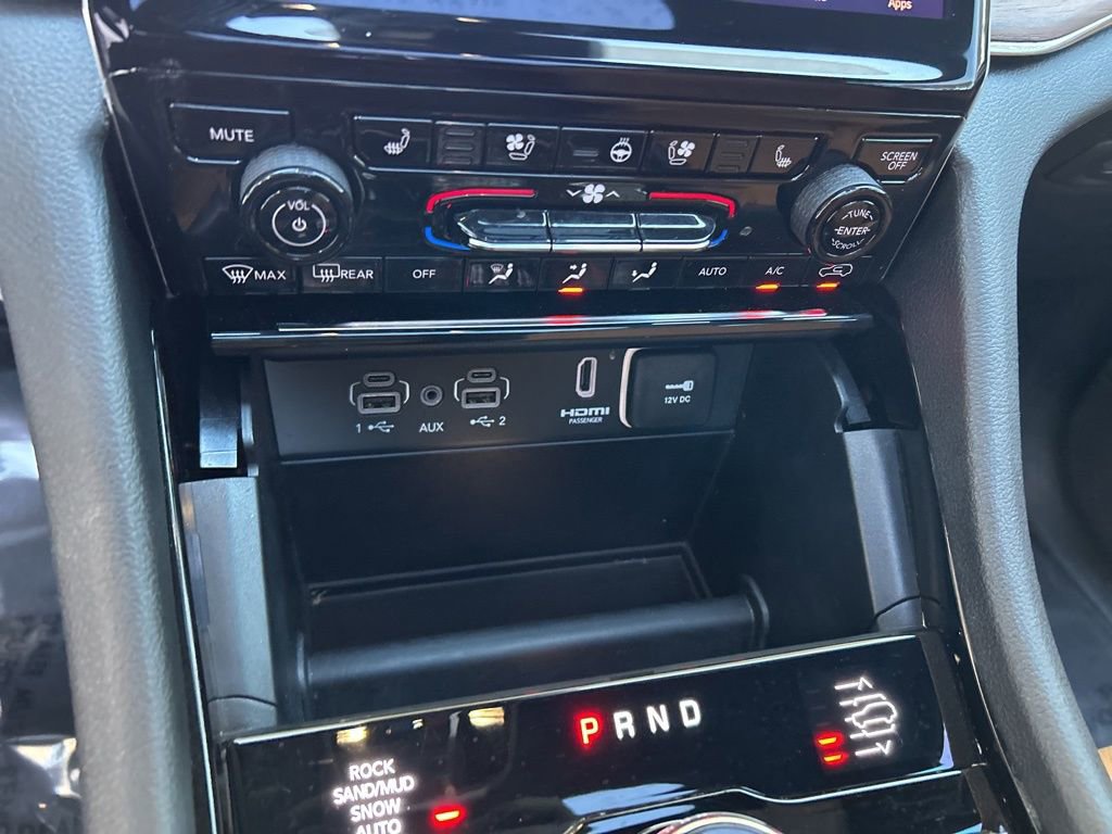 Used 2025 Jeep Grand Cherokee L Summit w/ Advanced Protech Group IV image 53