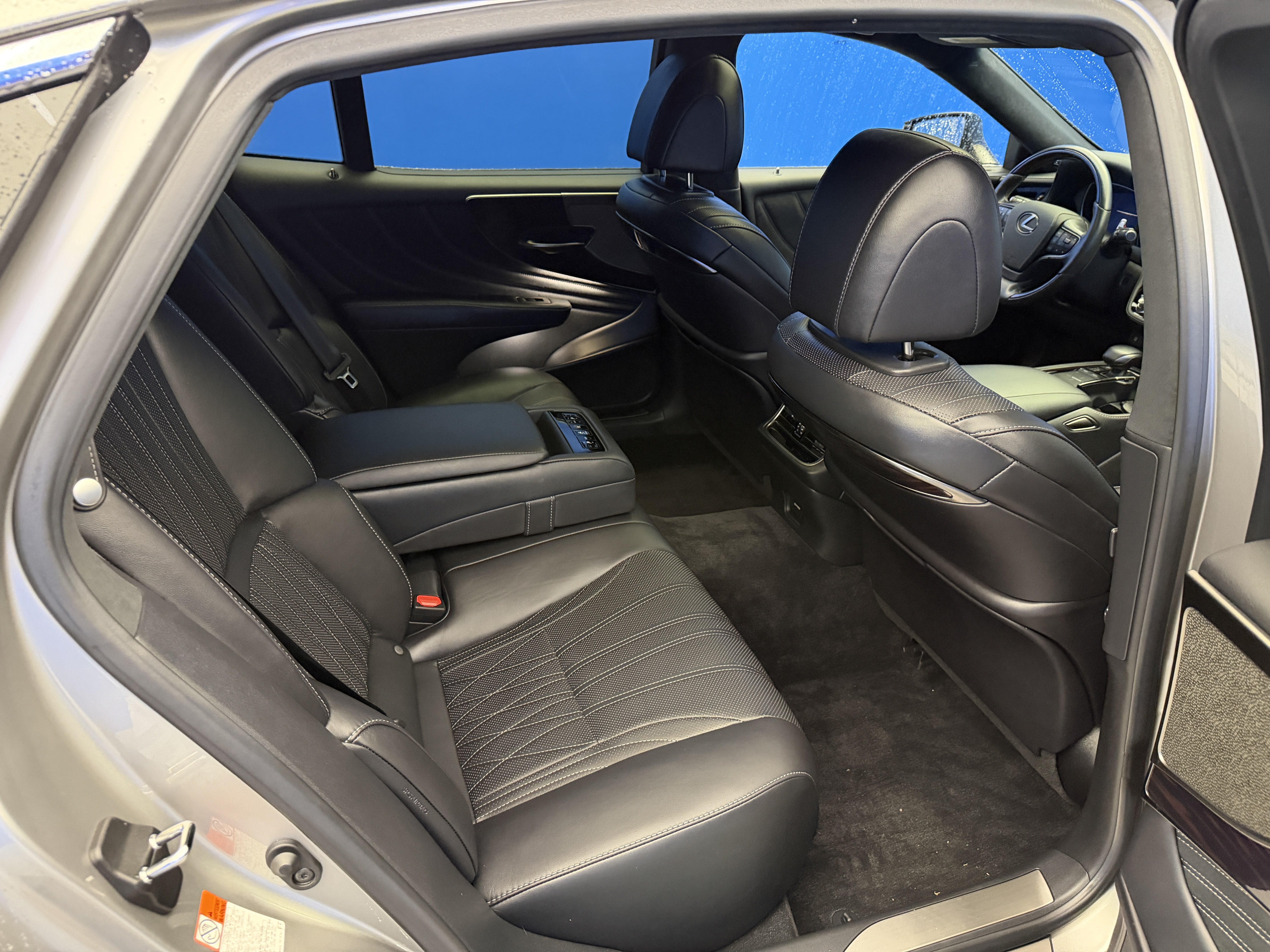 Used 2021 Lexus LS 500 w/ Interior Upgrade Package RWD image 26