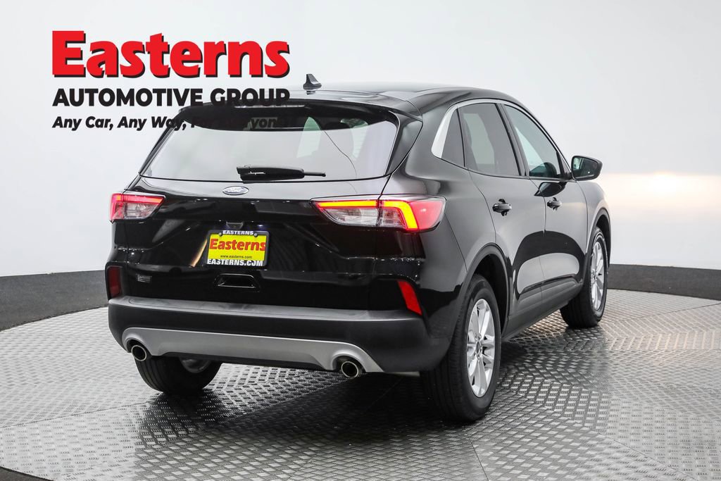 Used 2022 Ford Escape SE image 5