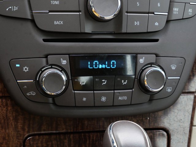 Used 2013 Buick Regal Premium FWD image 23