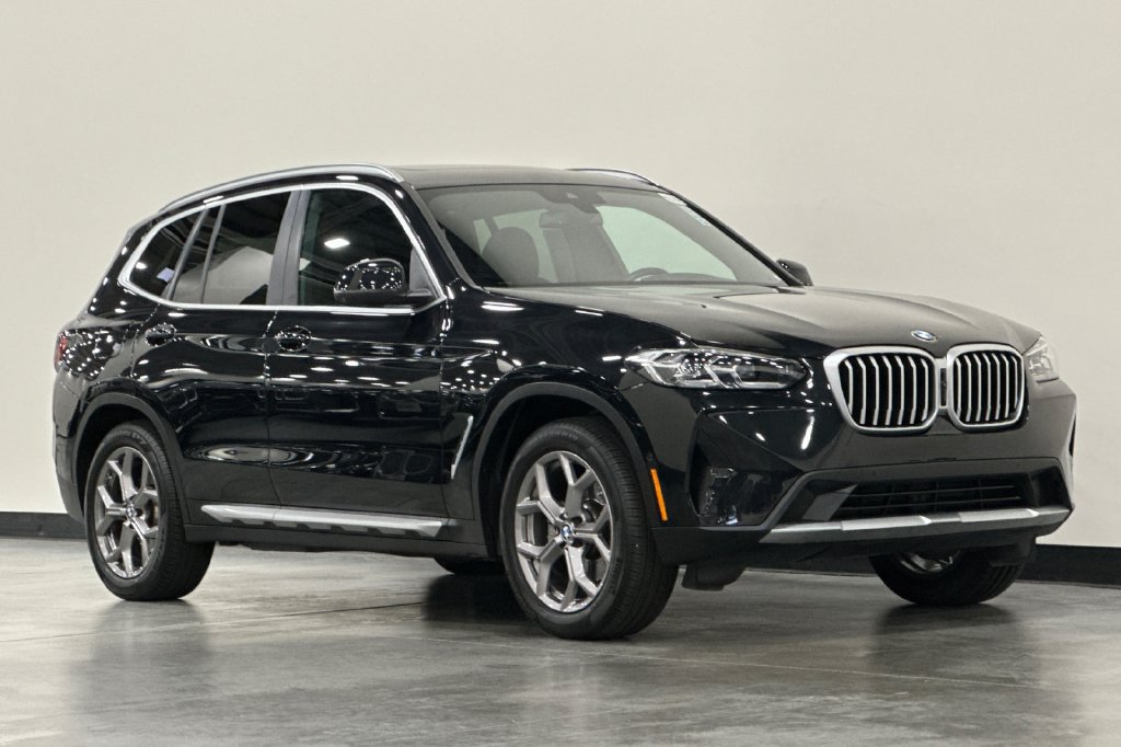 Certified 2024 BMW X3 xDrive30i w/ Convenience Package AWD/4WD image 2