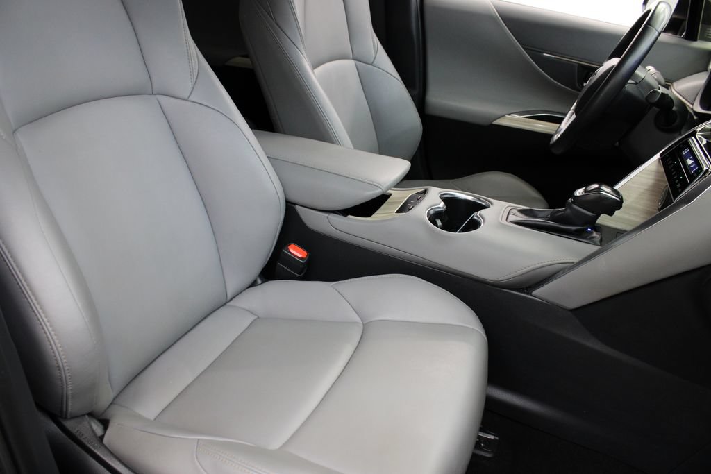 Used 2024 Toyota Venza XLE AWD/4WD image 24