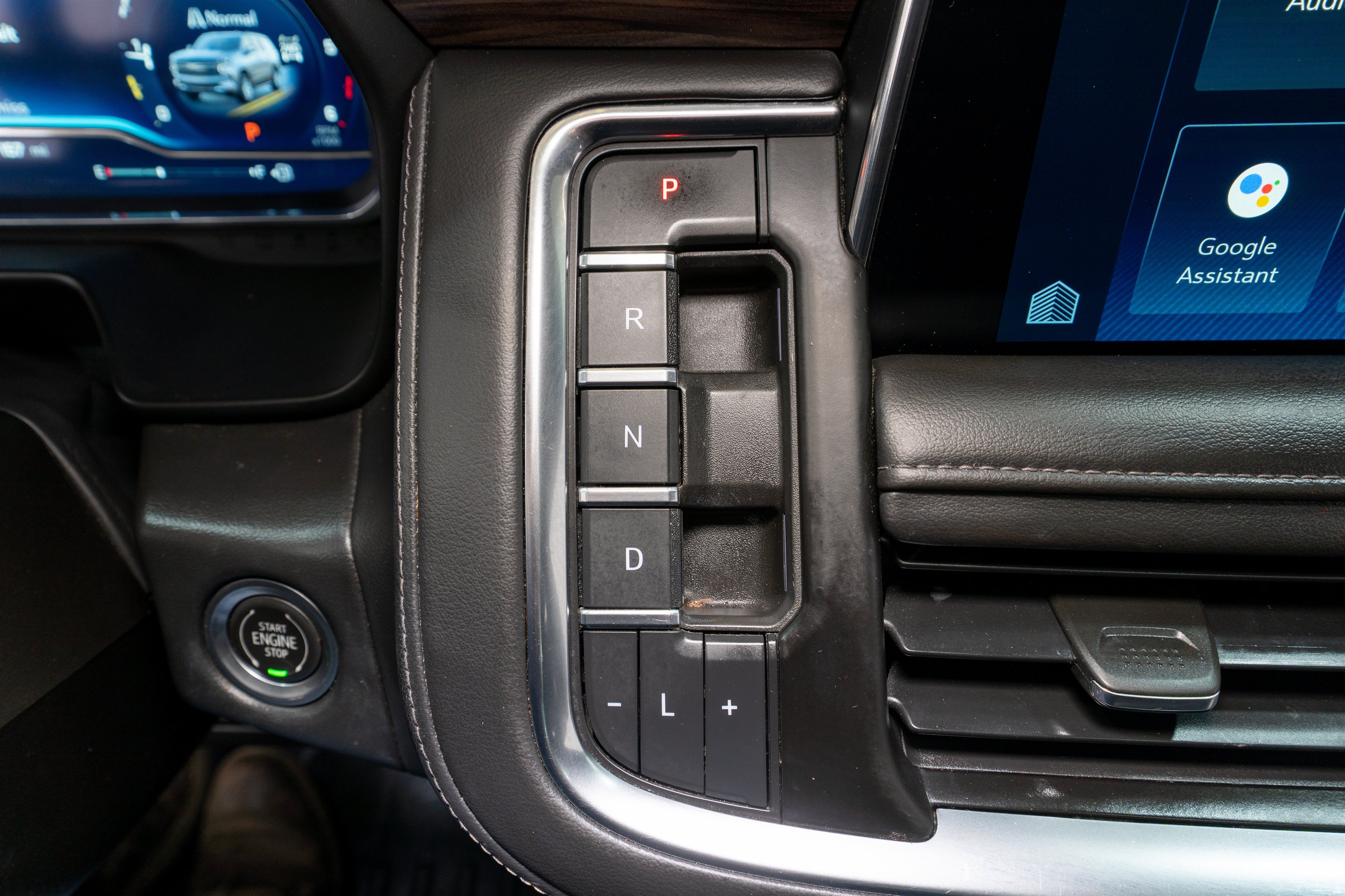 Used 2022 Chevrolet Tahoe LT w/ Luxury Package AWD/4WD image 22