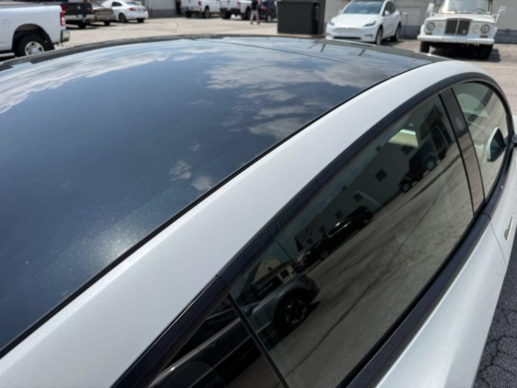 Used 2022 Tesla Model 3 Long Range AWD/4WD image 17
