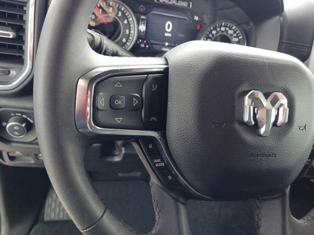 Used 2025 RAM 1500 Laramie AWD/4WD image 33