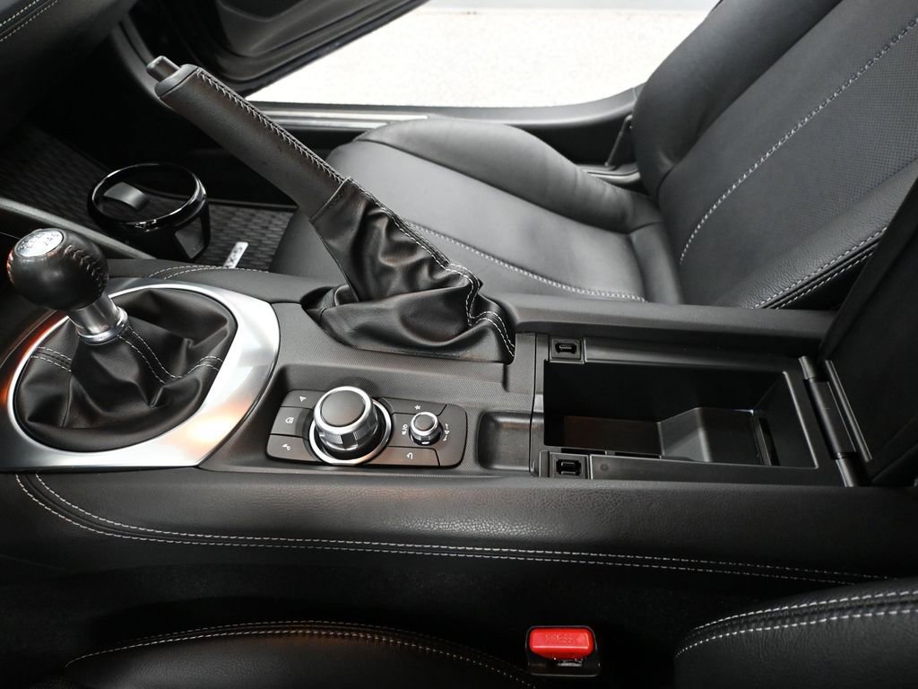 Used 2024 MAZDA MX-5 Miata RF Grand Touring w/ Weather Package image 35