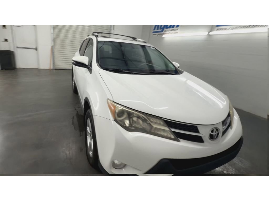 Used 2013 Toyota RAV4 XLE FWD image 3