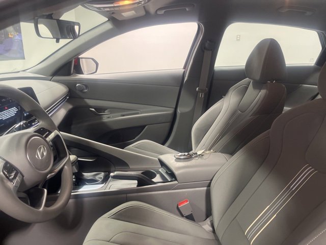 Used 2024 Hyundai Elantra SEL image 8