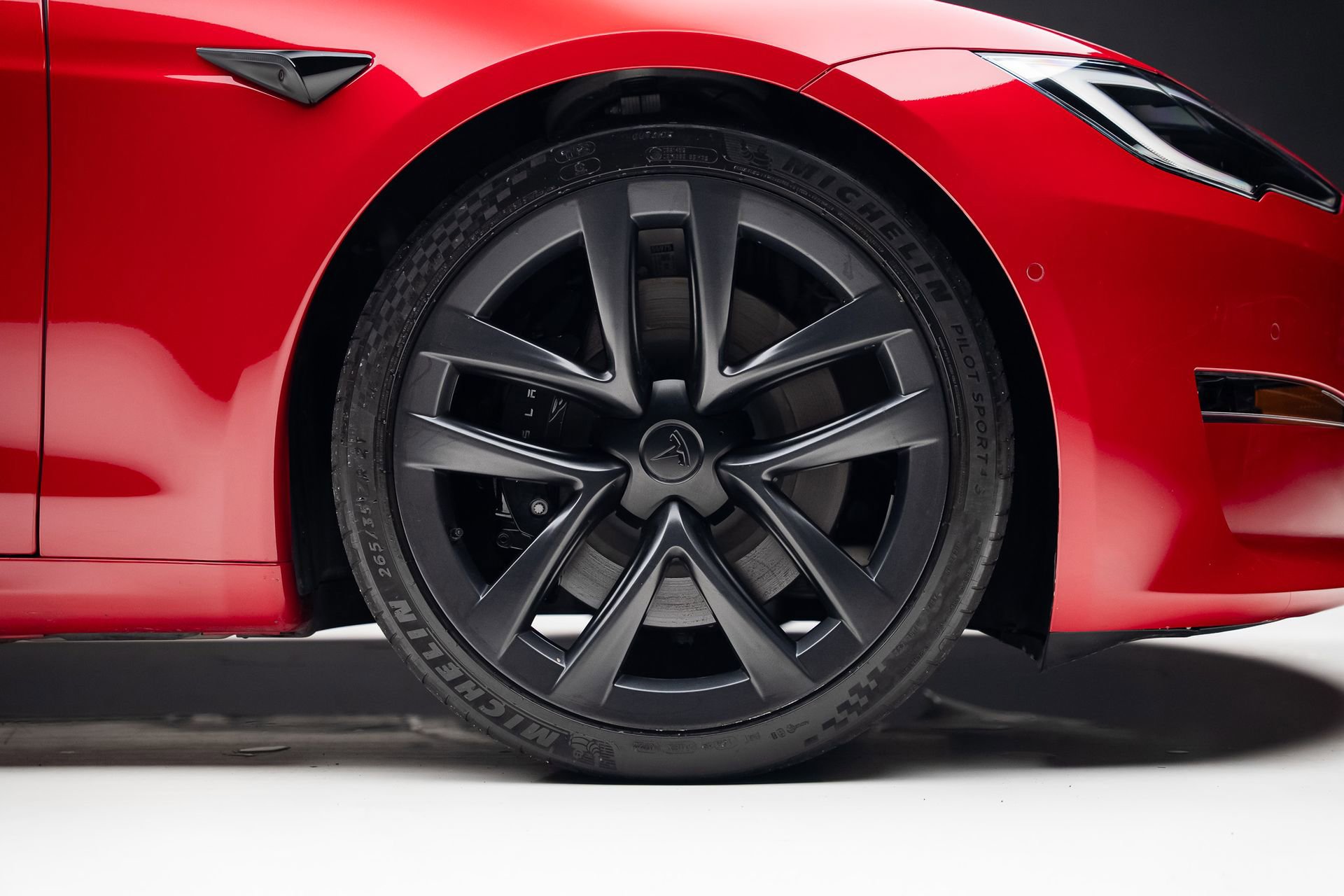 Used 2022 Tesla Model S Plaid image 37