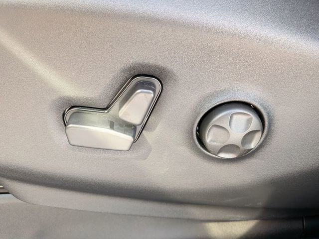 New 2026 Chrysler Pacifica Select image 12