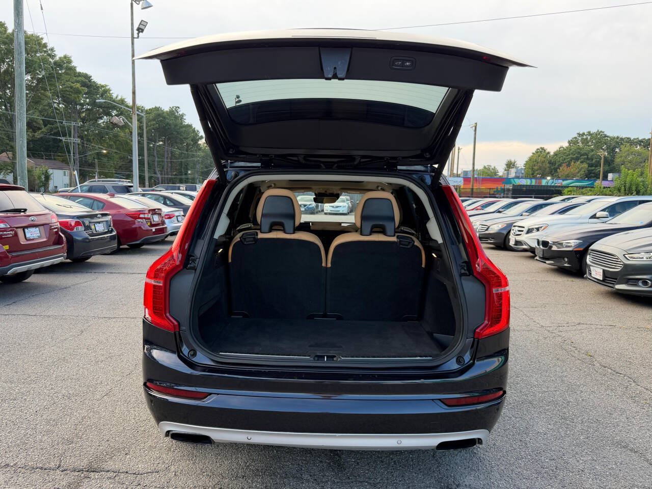 Used 2016 Volvo XC90 T6 Momentum AWD/4WD image 13