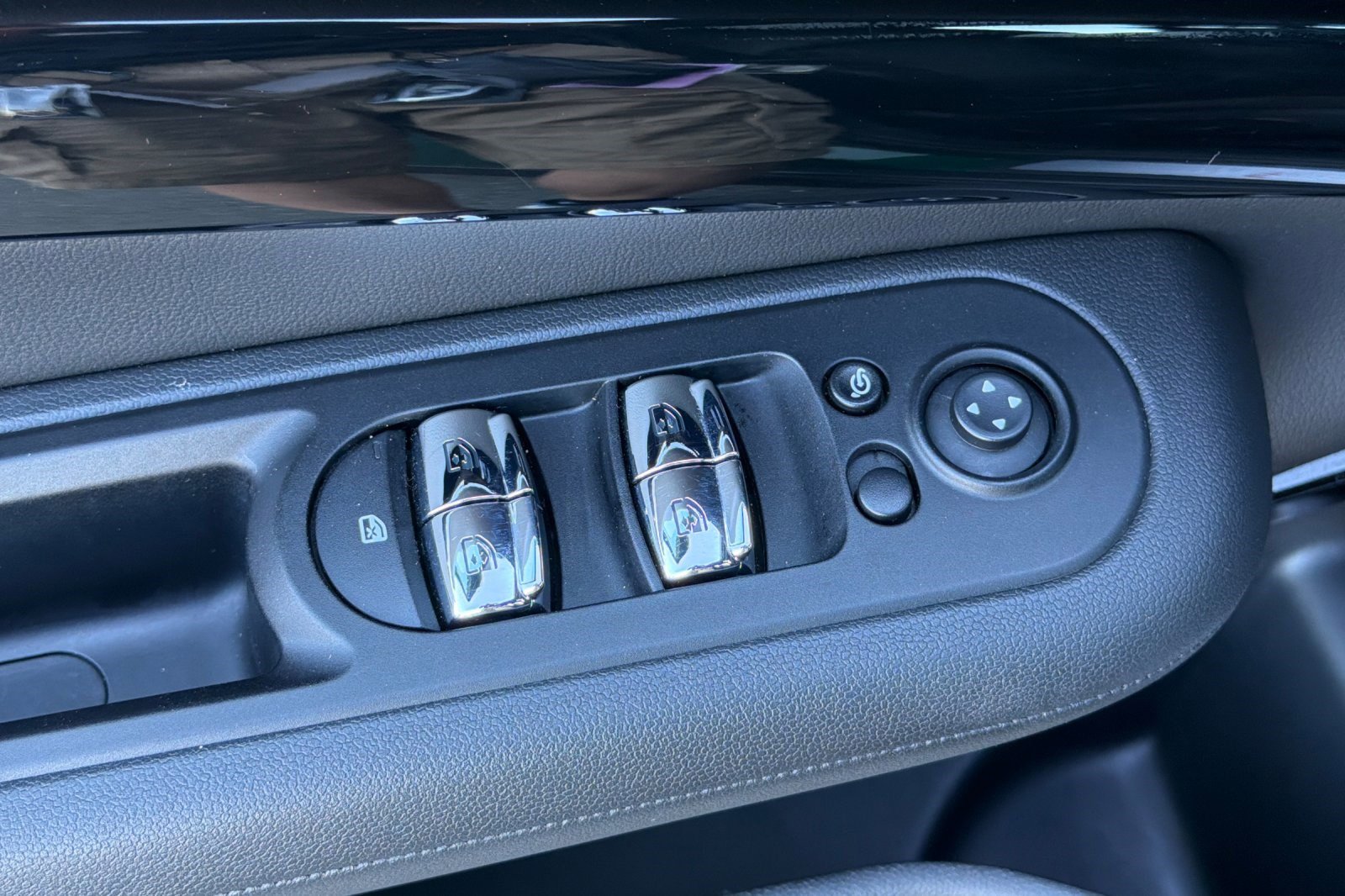 Used 2021 MINI Cooper Clubman S w/ Driver Assistance Package image 13