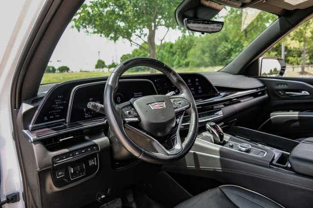 Used 2023 Cadillac Escalade ESV Sport w/ Touring Package AWD/4WD image 2