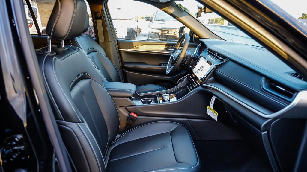 New 2026 Jeep Grand Cherokee Limited AWD/4WD image 21