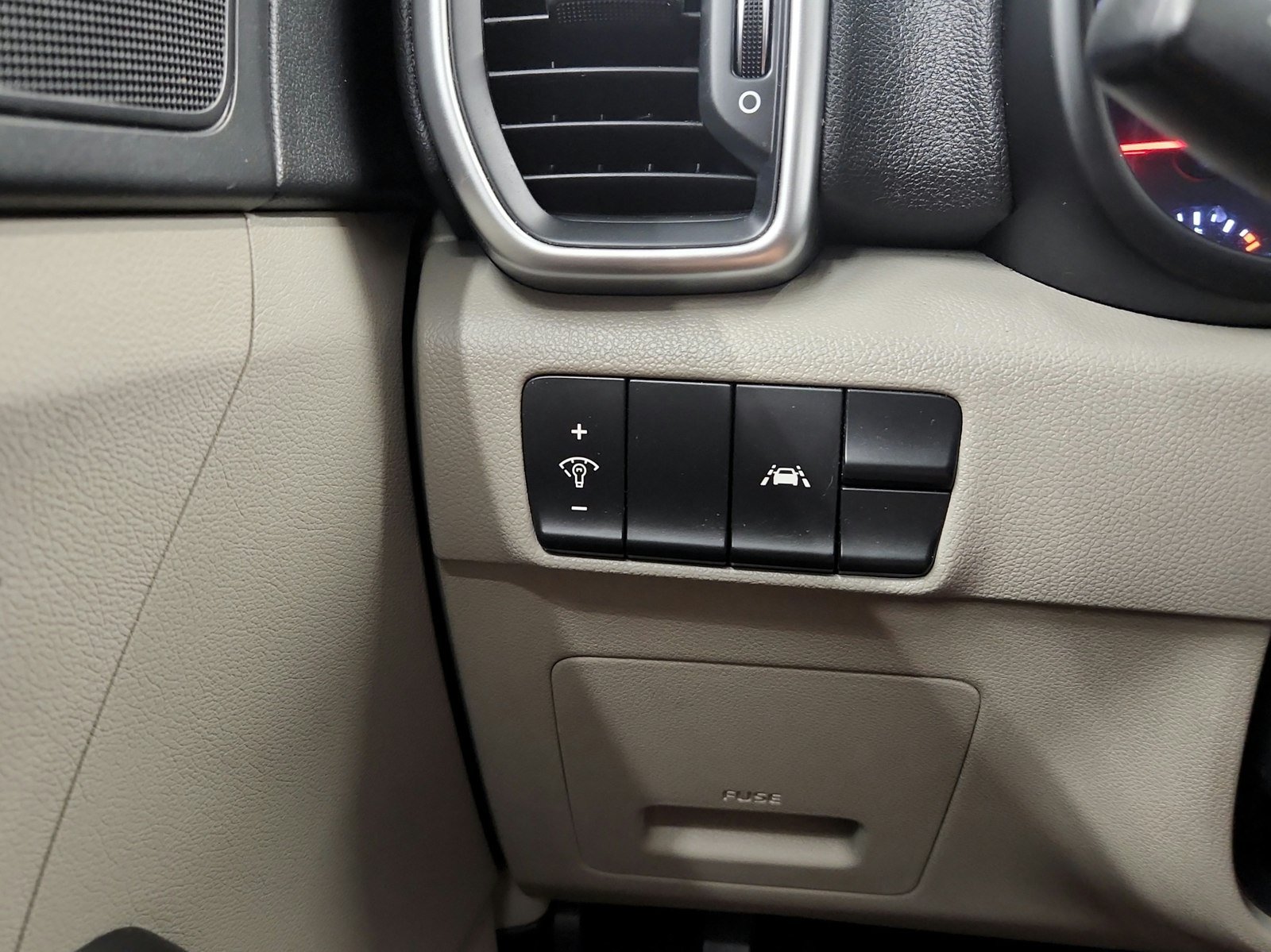 Used 2020 Kia Sportage LX FWD image 34
