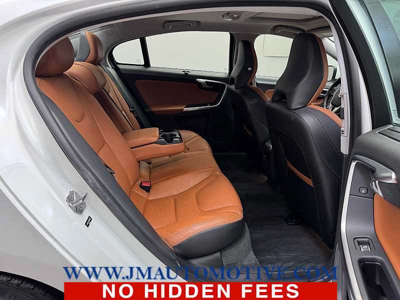 Used 2018 Volvo S60 T5 Inscription Platinum AWD/4WD image 18