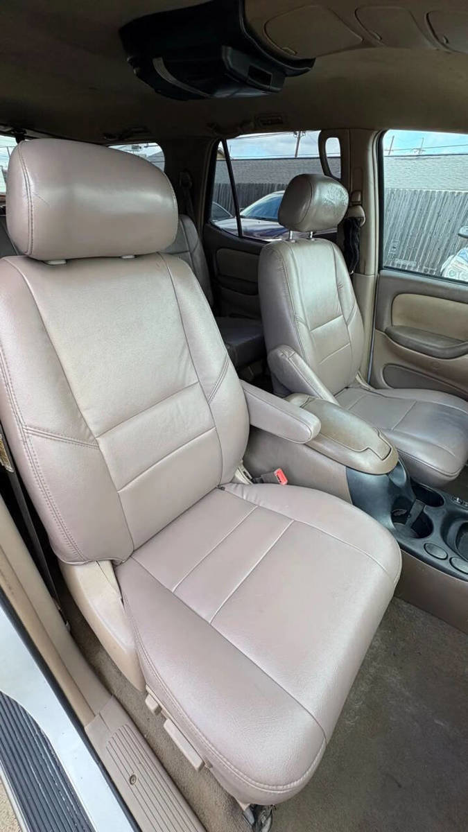 Used 2004 Toyota Sequoia SR5 image 8
