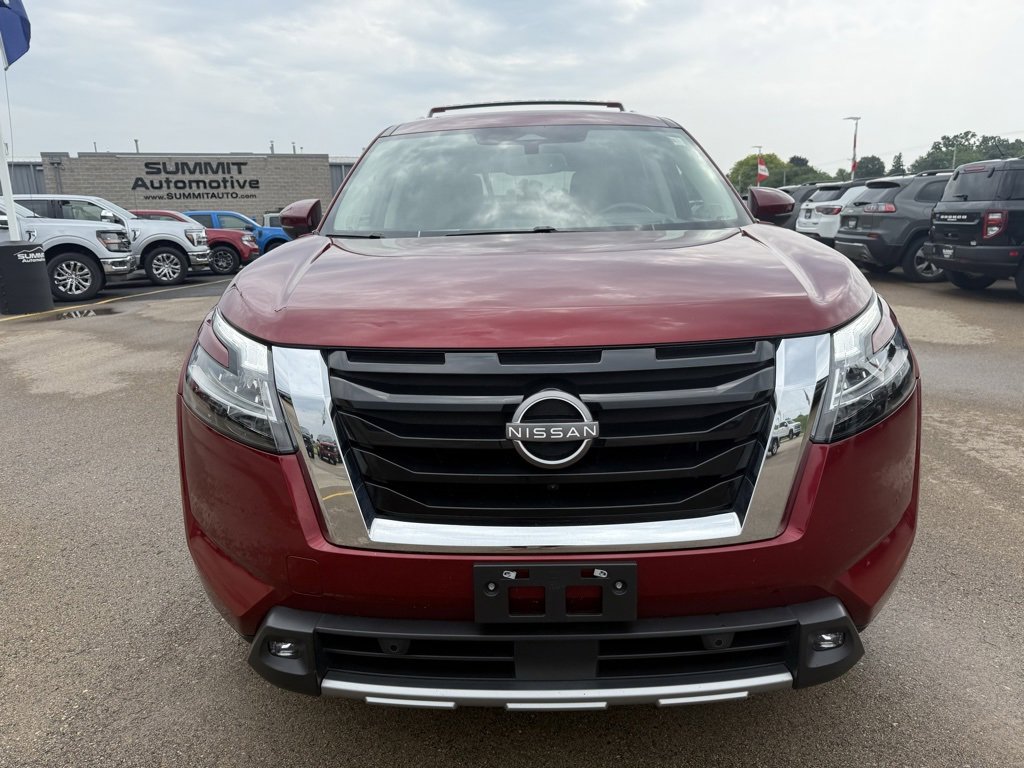 Used 2022 Nissan Pathfinder Platinum w/ Cargo Package image 26