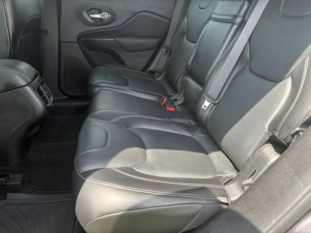 Used 2016 Jeep Cherokee Limited FWD image 11