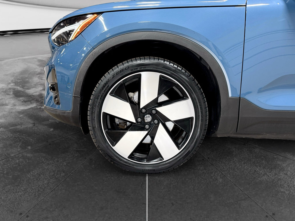 Used 2022 Volvo C40 P8 Recharge Ultimate AWD/4WD image 32