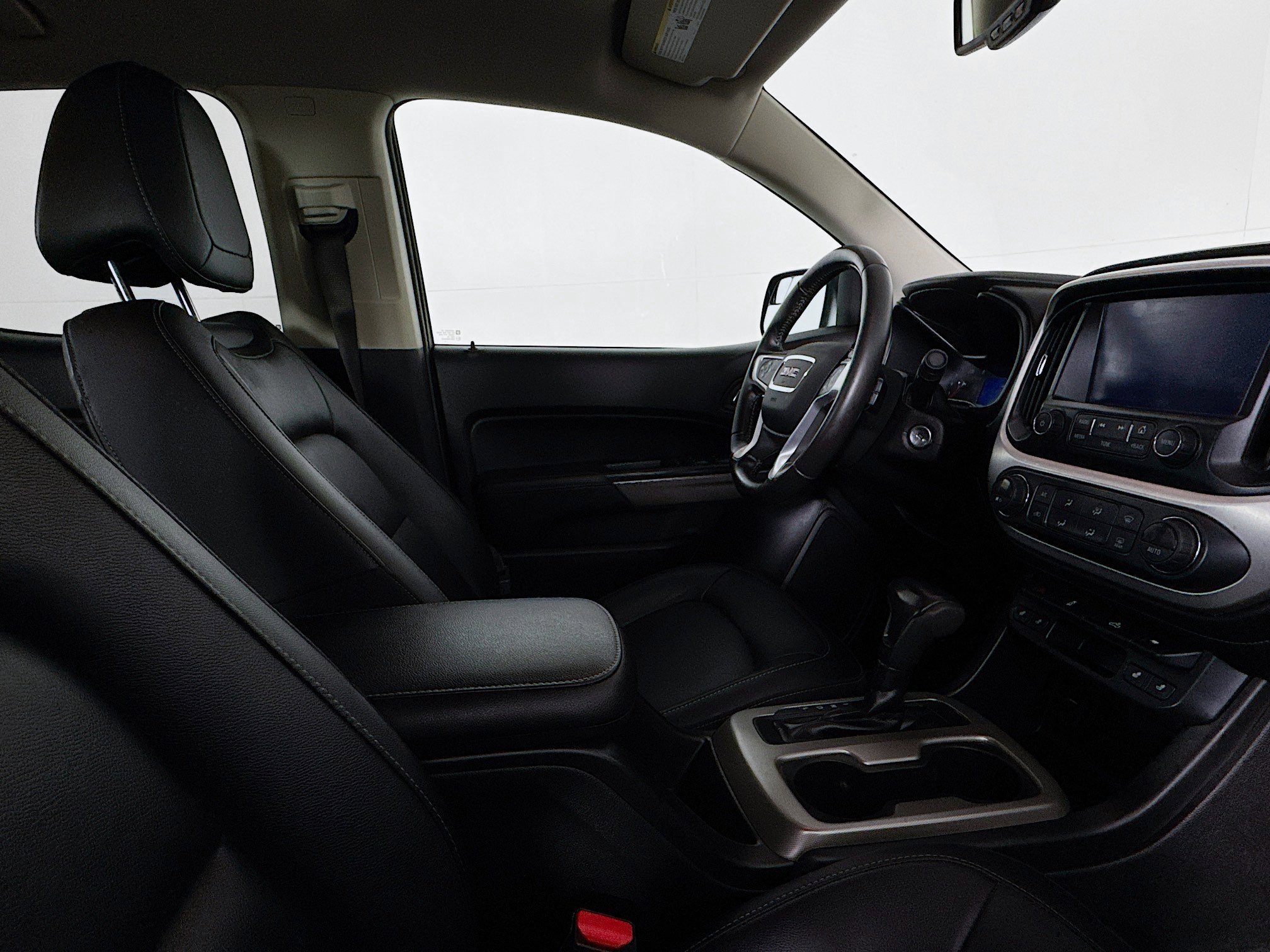 Used 2018 GMC Canyon SLT image 27