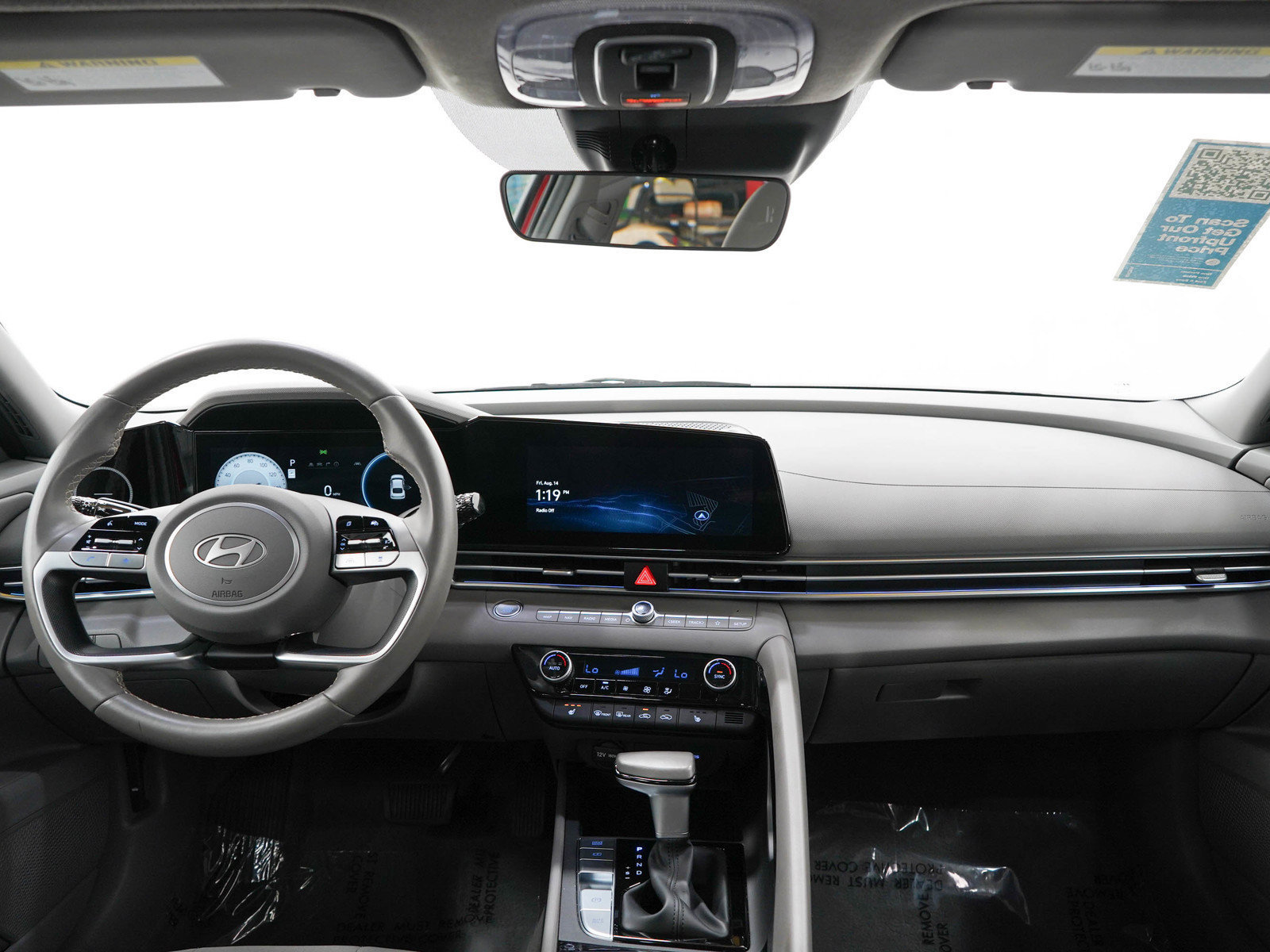 Used 2025 Hyundai Elantra SEL FWD image 14