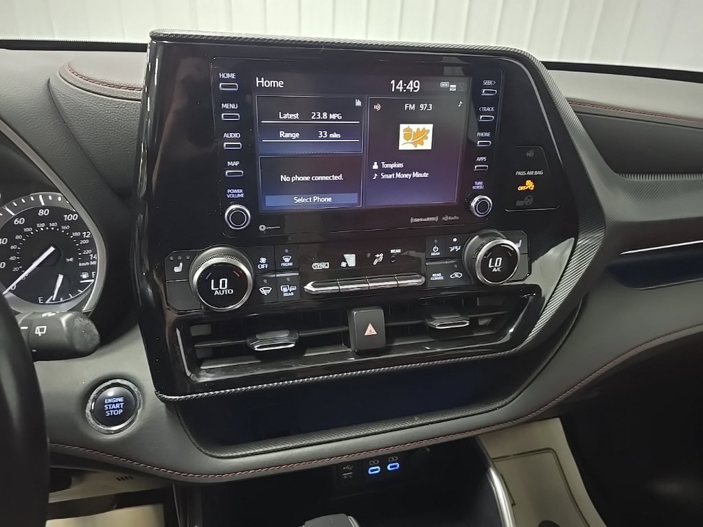 Used 2022 Toyota Highlander XSE AWD/4WD image 25
