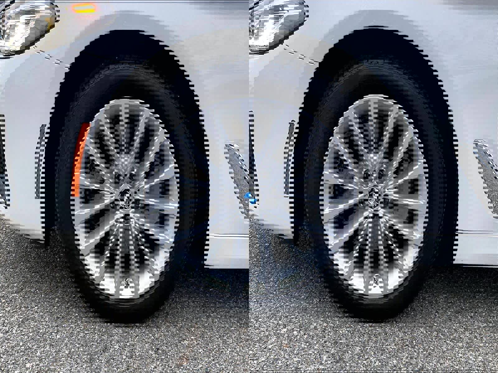 Used 2023 BMW 530i xDrive w/ Premium Package image 7